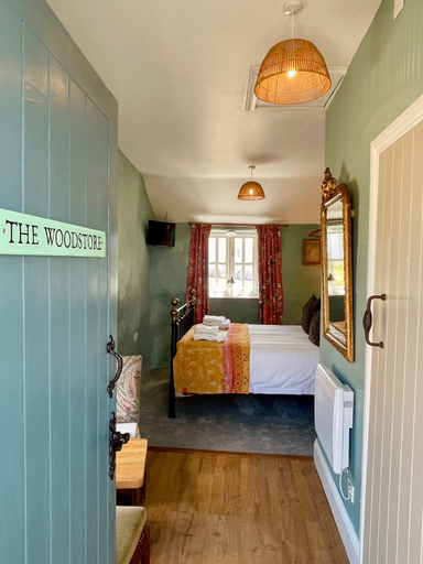 Bedroom 2, The Old Wood Store, Cornwall