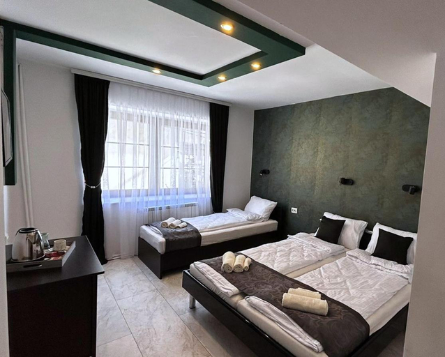 Others 5, Villa Elena