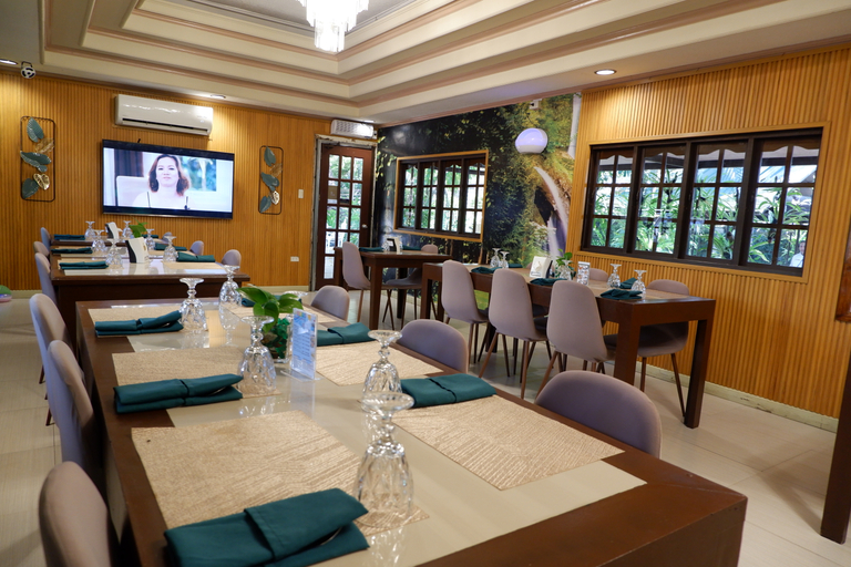 Food & Drinks 5, Villaesmeralda Bryans Resort Hotel, Palayan City