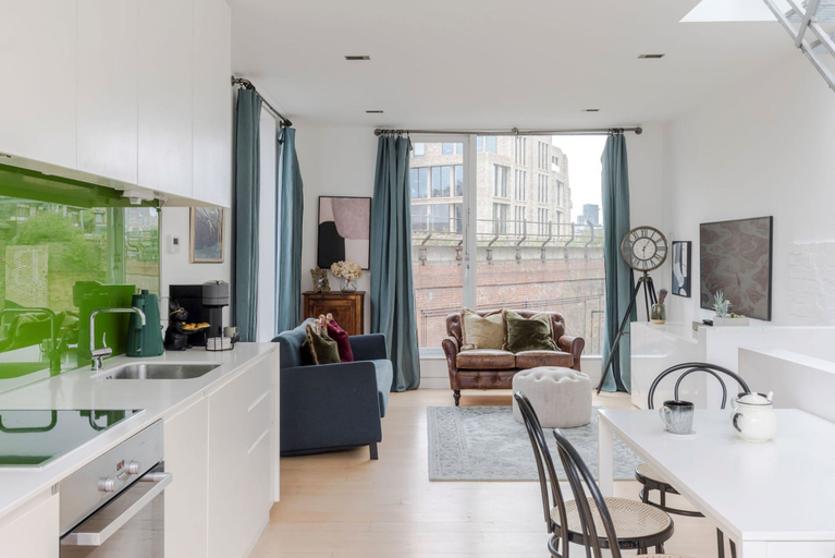 Room 2, The Shard-view Shindig - Borough - by Frankie Says, London