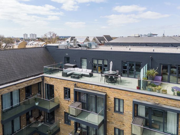 Exterior & Views, Serenity by the Water 3 bedroom London, London