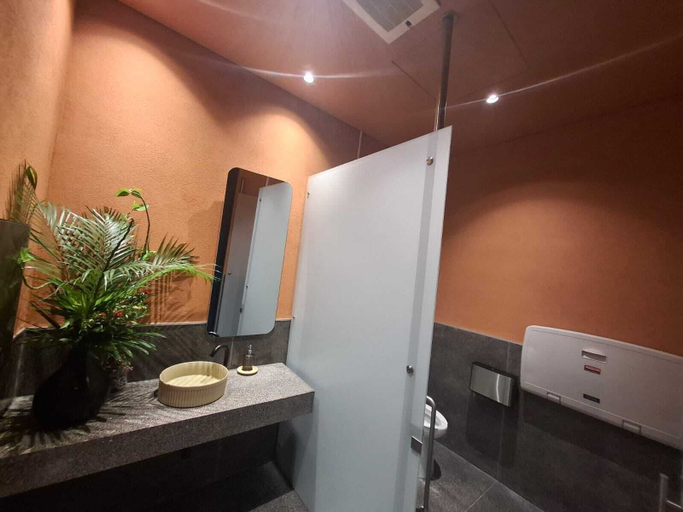 Bathroom 4, ibis Medellin, Medellín