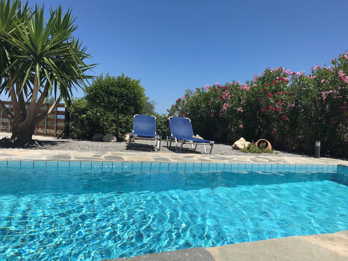 Sport & Beauty 4, Villa in Kirianna with Private Pool, Crete