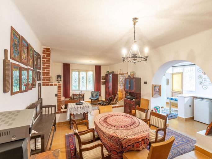 Others 5, Cosy holiday home near Basilica, Szob