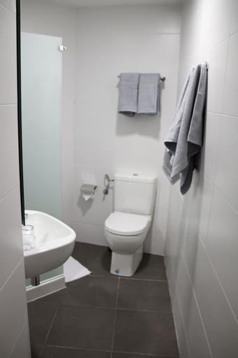 Bathroom 4, Hostalin Diputacion, Barcelona