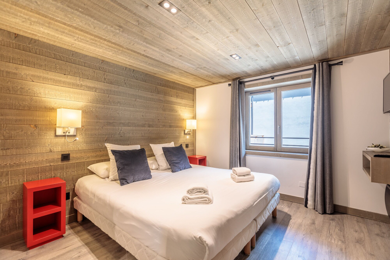 Bedroom 3, Victoria Lodge, Friendly Hotel, Savoie