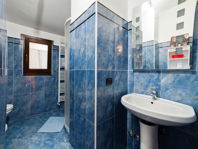 Bathroom 2, Holiday Home in Ruoti with Nature Trails, Potenza