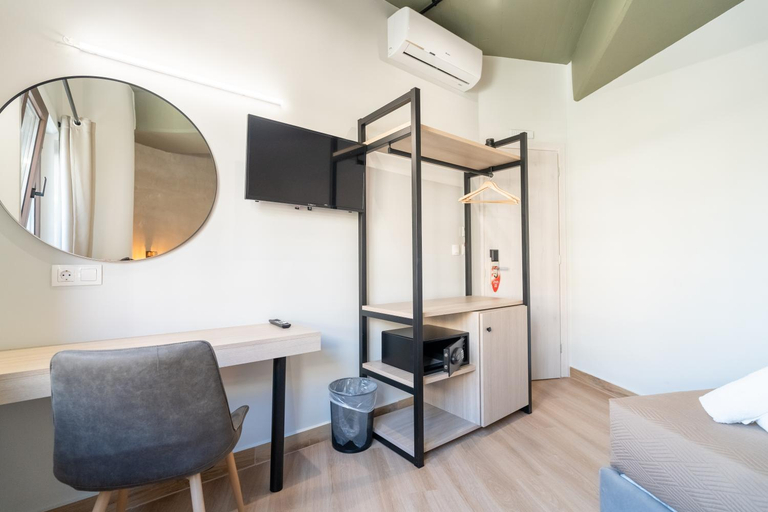Bedroom 3, Athens Hawks Urban, Attica