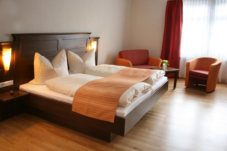 Bedroom 5, Lowen-Post, Freudenstadt