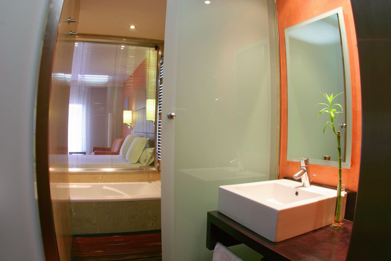 Bathroom 3, Hotel Num, Tarragona