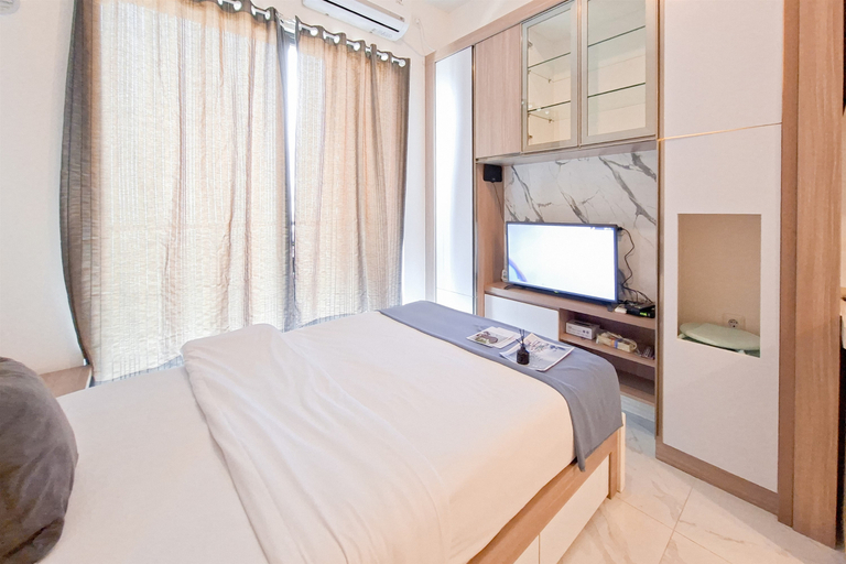 Others 4, Modern Earth Tone Minimalist Studio at Sky House BSD Apartment By Travelio, South Tangerang