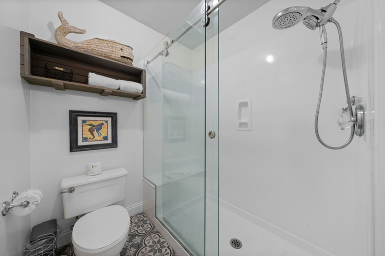 Bathroom 3, Summerchase Penthouse 1, Baldwin