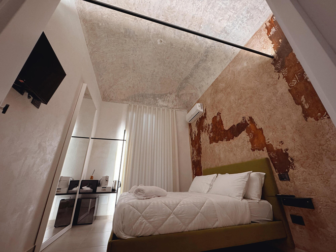 Bedroom 3, Corona Suite, Palermo