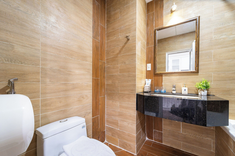 Bathroom 5, Sabina Hotel & Apartment, District 7