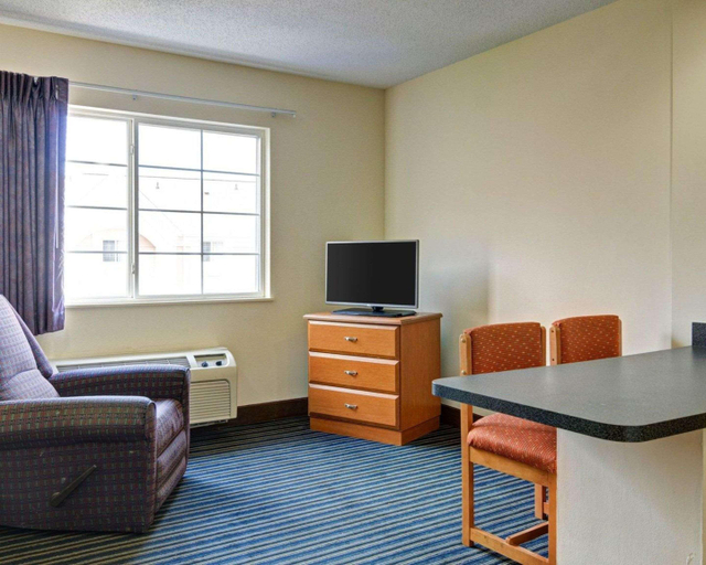 Public Area 2, Suburban Studios Sterling - Washington Dulles, Loudoun