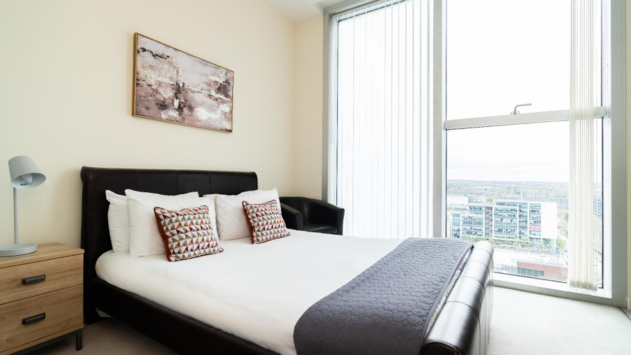 Bedroom 2, Cotels Serviced Apartments - The Hub, Milton Keynes
