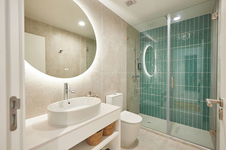 Bathroom 3, Borealis Lisbon Apartments - Bairro Alto., Lisbon