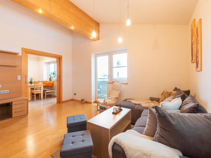 Others 5, Apartment in Niedernsill near Ski Slopes, Zell am See