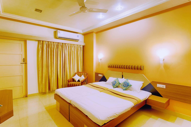 Bedroom, Hotel Priyadarshini Pride, Bellary