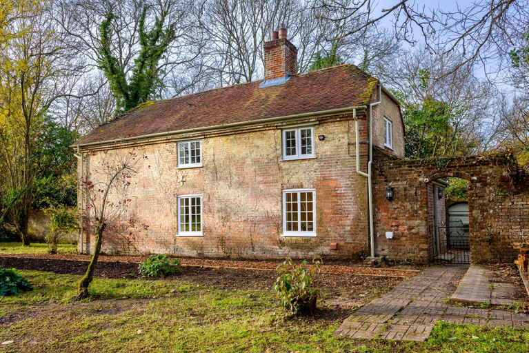 Exterior & Views 2, The Retreat New Forest, Hampshire