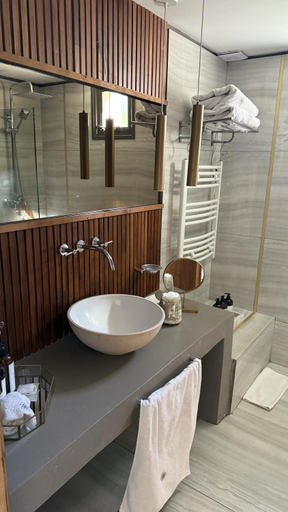 Bathroom 4, Casa Septem, Tupungato