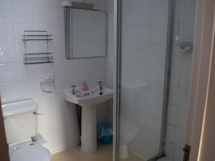 Bathroom 4, Portland Hotel, Kent