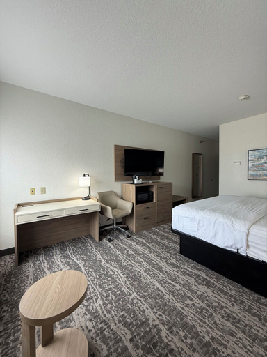 Bedroom 4, La Quinta Inn & Suites by Wyndham Searcy, White