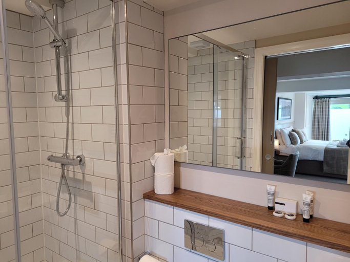 Bathroom 3, Harts Head Hotel, North Yorkshire