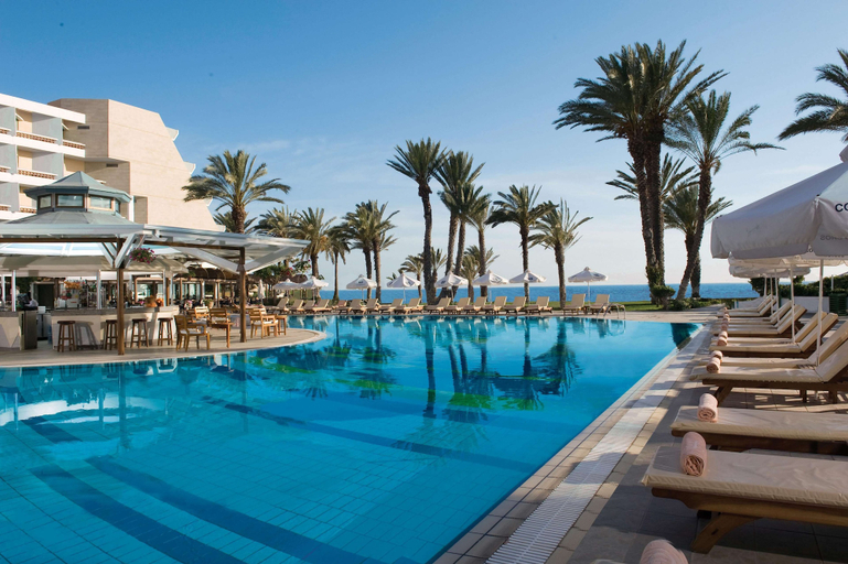 Sport & Beauty 3, Constantinou Bros Pioneer Beach Hotel