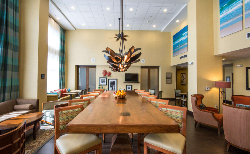 Public Area 2, Hampton Inn & Suites Fort Myers - Colonial Blvd, Lee
