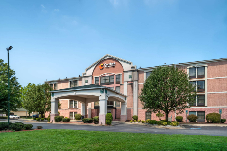 Exterior & Views 2, Comfort Inn & Suites Lake Norman, Mecklenburg