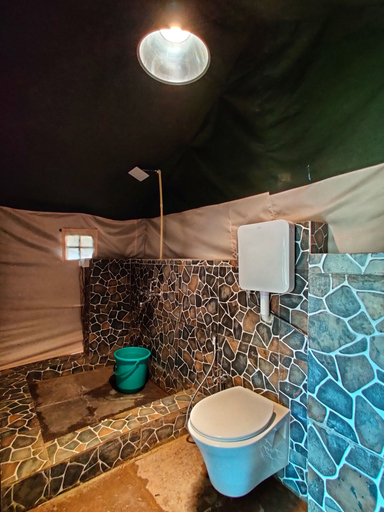 Bathroom 4, Lakeside Boheme Inn, Raigarh