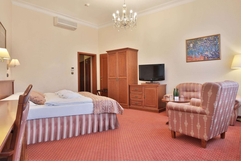 Bedroom 2, Olympia Wellness Hotel, Karlovy Vary