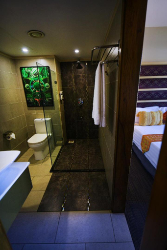 Bathroom 4, Arcadia Suites Hotel, Kampala