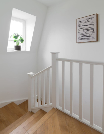 Room 2, Hampstead Heath 2 bed, London