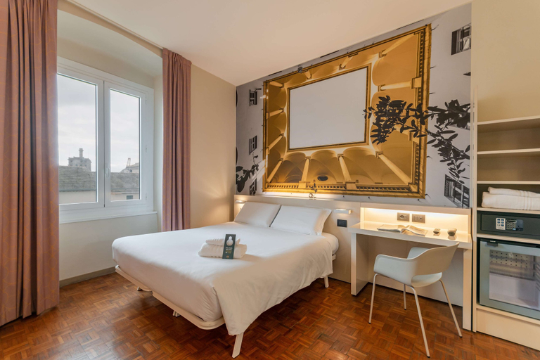Bedroom 13