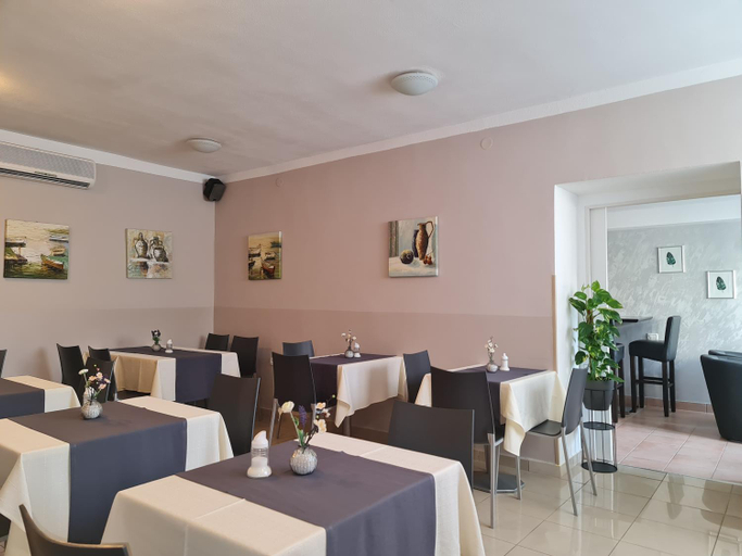 Food & Drinks 5, Keltika, Izola