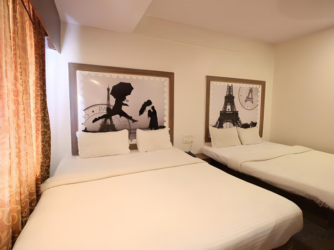 Bedroom 2, Hotel Saish, Ahmadnagar