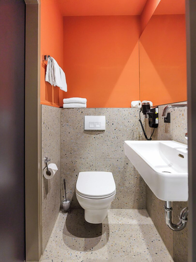 Bathroom 5, McDreams Hotel Wuppertal City, Wuppertal