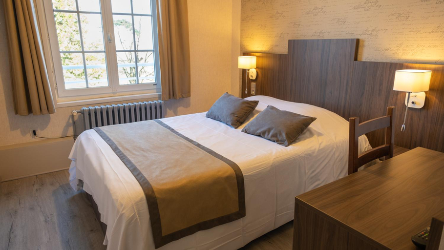 Bedroom 2, Logis - Hotel Restaurant la Sapiniere, Pas-de-Calais