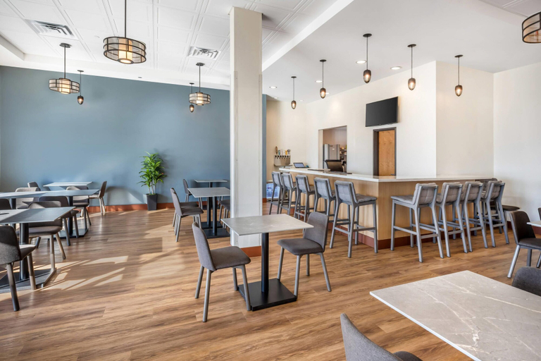 Food & Drinks 5, Radisson Hotel Pendleton Airport, Umatilla