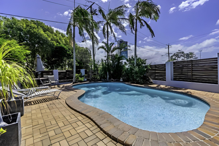 Sport & Beauty, The Blue Water Motel, Tweed Heads