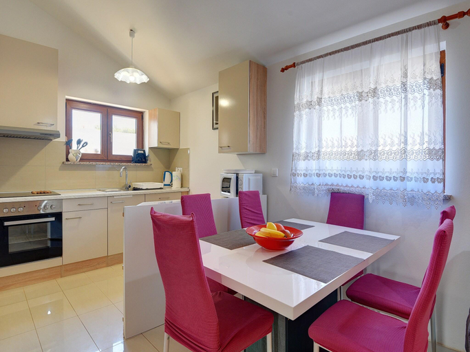 Others 4, Holiday Home in Medulin near Beach, Medulin