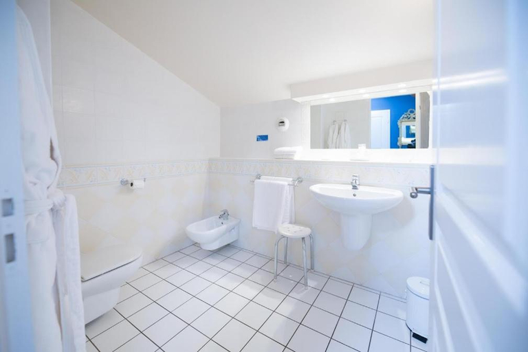 Bathroom 5, Hotel Ithurria - Teritoria, Pyrénées-Atlantiques