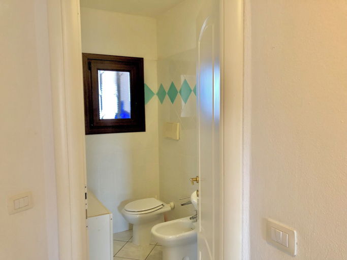 Bathroom 3, Residence L'Ancora, Sassari