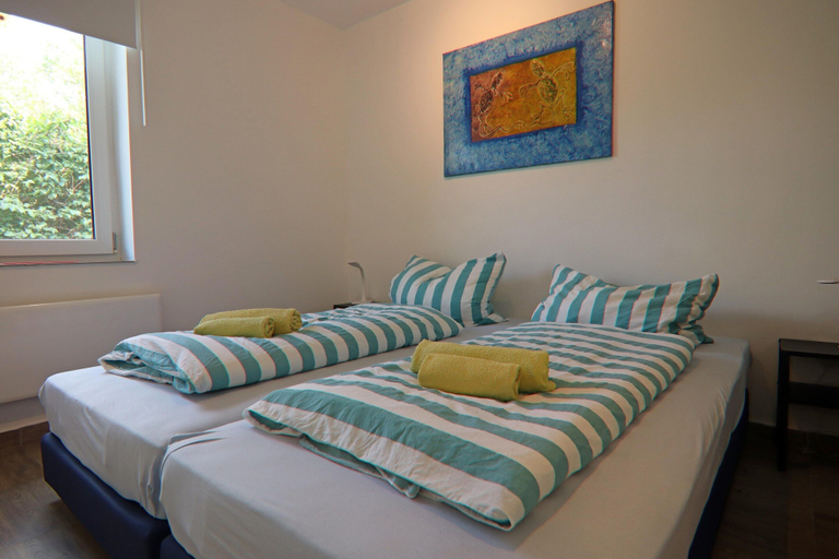 Room 3, Haus am Gardersee mit Garten, Rostock
