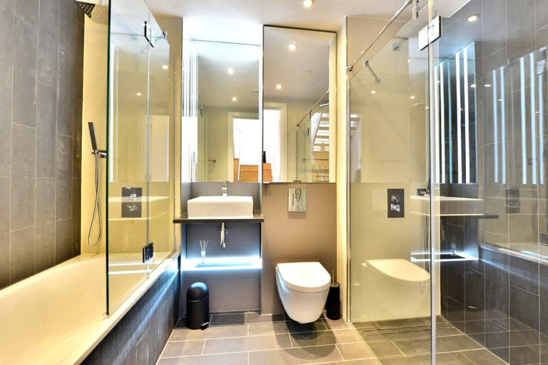 Room 4, Bird s eye View - Luxury 2bdr Penthouse In Central London, London