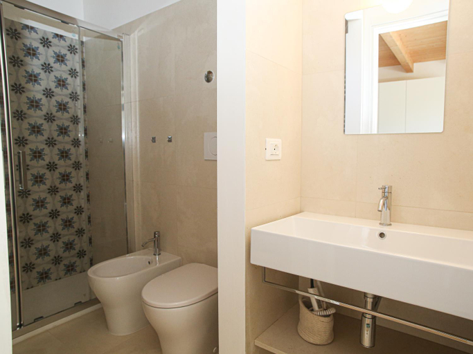 Bathroom 3, ALOE Comfort Rooms, Pescara