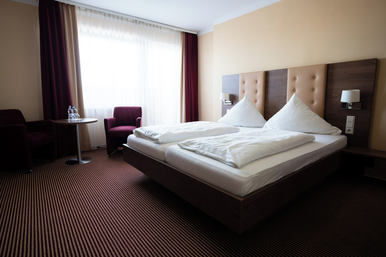 Bedroom 3, Europa Hotel, Ortenaukreis