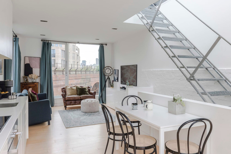 Room 5, A Starry Starry Night - Borough - by Frankie Says, London